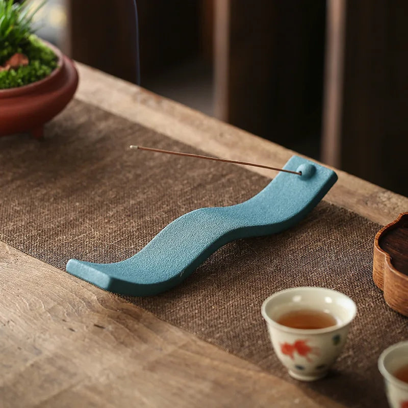 Ceramiczny Holder na Kadzidło Falisty – Elegancka Dekoracja do Wnętrz, Trwały Materiał, Idealny do Medytacji 5