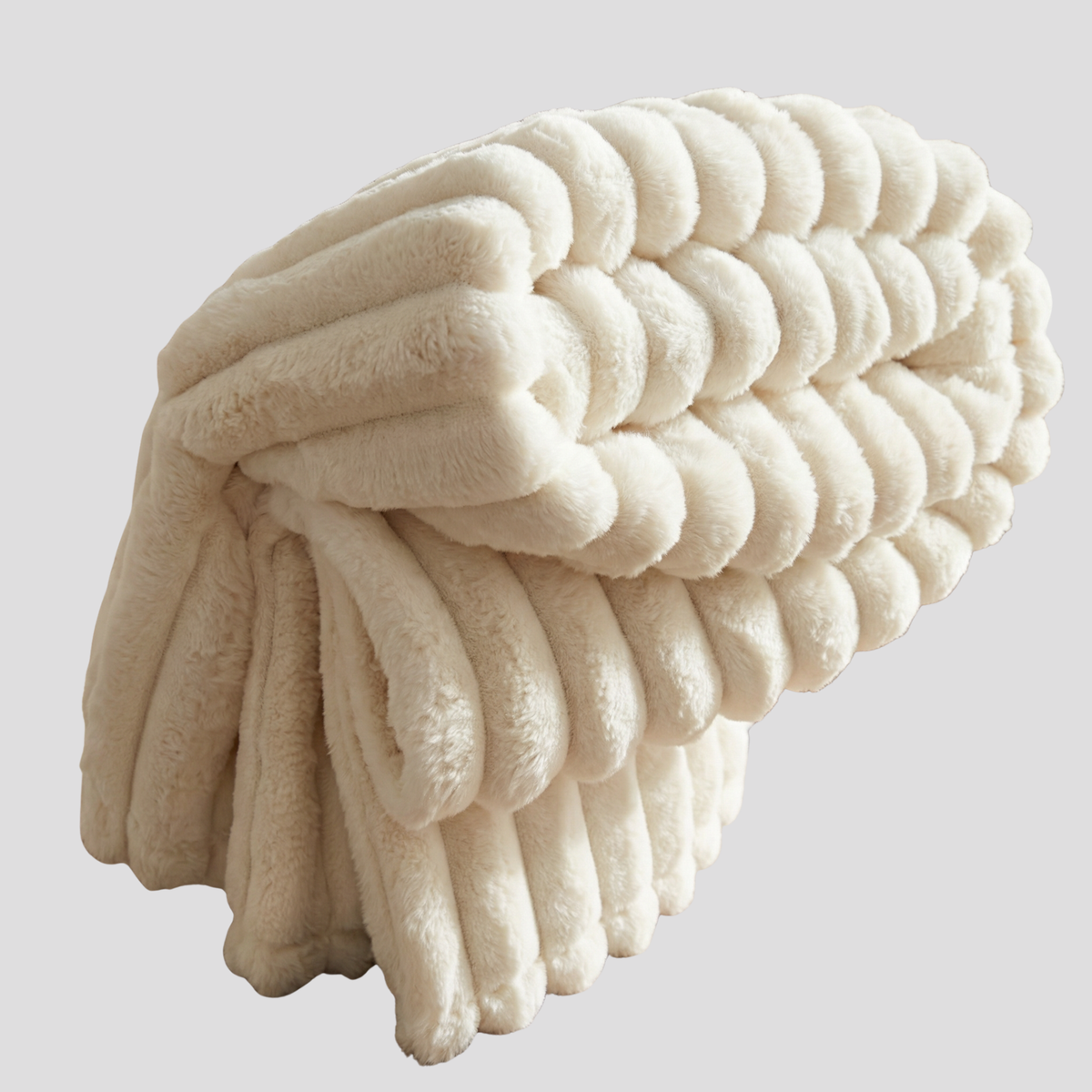 Miękki koc polarowy z pluszu w kolorze białym ivory, rozmiar 100x150 cm