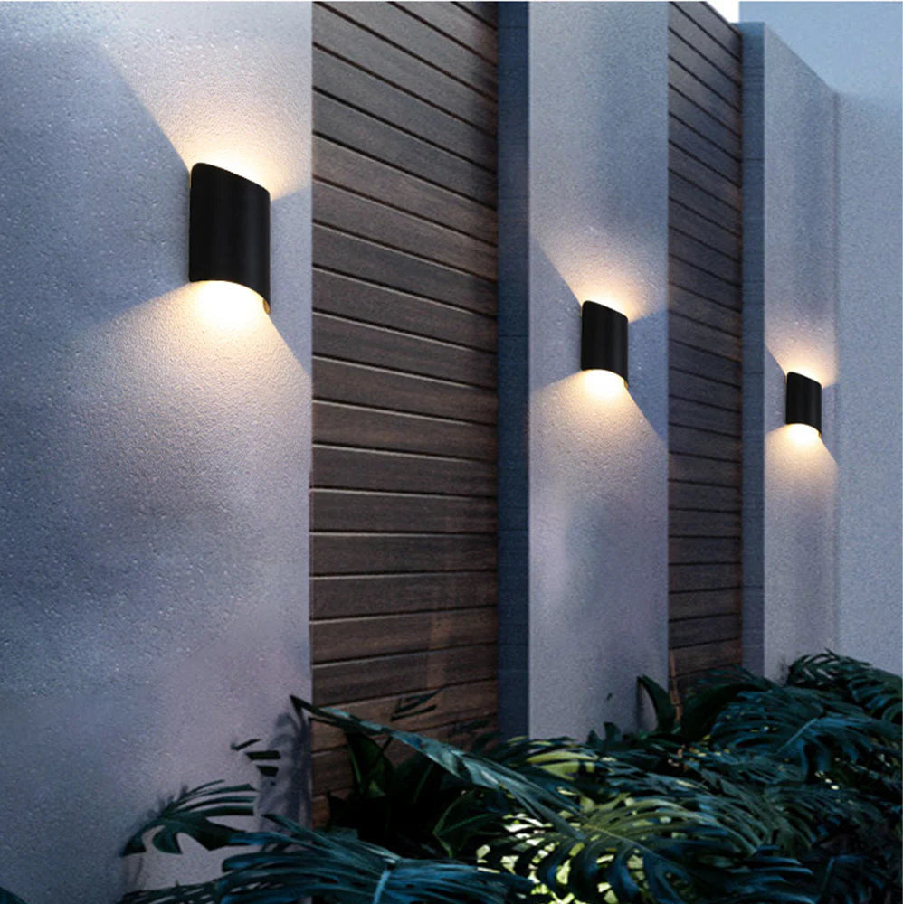 Kinkiet zewnętrzny z aluminium – Wodoodporne, energooszczędne oświetlenie LED do ogrodu i patio | Nowoczesny design 2