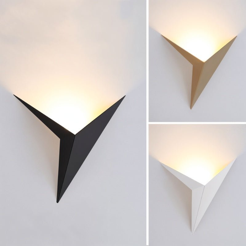 Lampa Ścienna Ezio z Aluminium w Białym, Czarnym i Złotym Wykończeniu – Minimalistyczny Kinkiet Ścienny z Zintegrowanym Oświetleniem LED 1