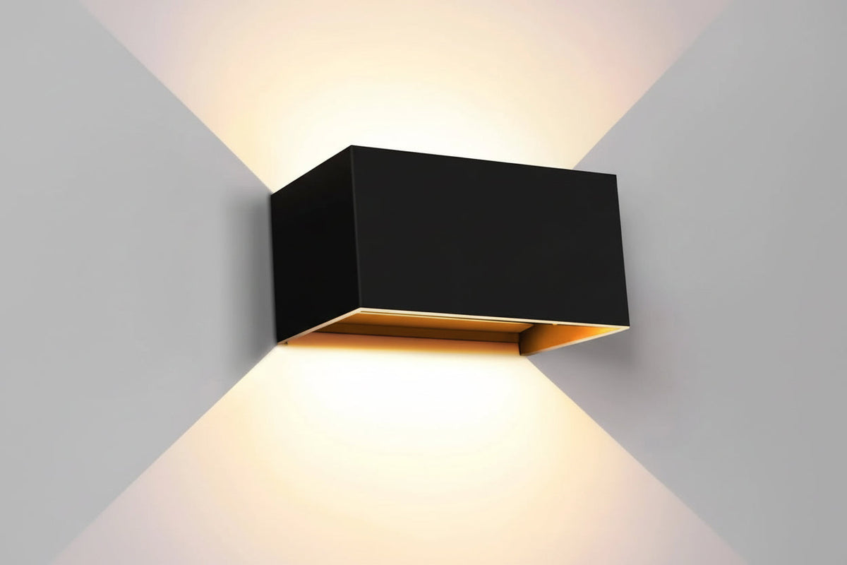 Lampa zewnętrzna Nexus z czujnikiem – wodoodporna konstrukcja LED, automatyczne oświetlenie zapewniające bezpieczeństwo – Oświetlenie zewnętrzne 0