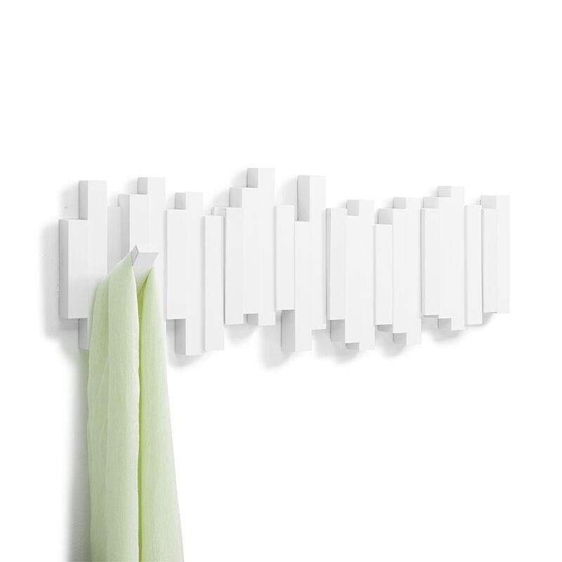 Plastikowy wieszak ścienny – eleganckie i oszczędzające miejsce rozwiązanie do przedpokoju | Minimalistyczny design i łatwy montaż 3