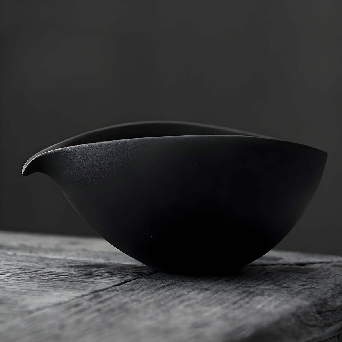 Ręcznie wykonana ceramiczna miska do matchy – Idealna do ceremonii herbacianych i precyzyjnego nalewania herbaty 9