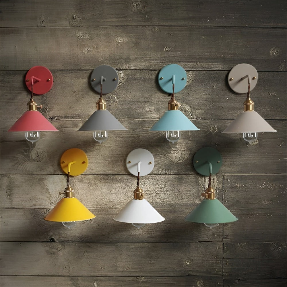 Retro Kinkiet Ścienny w Stylu Vintage z Metalowym Stożkiem – Elegancka Lampa na Ścianę do Salonów i Sypialni 1