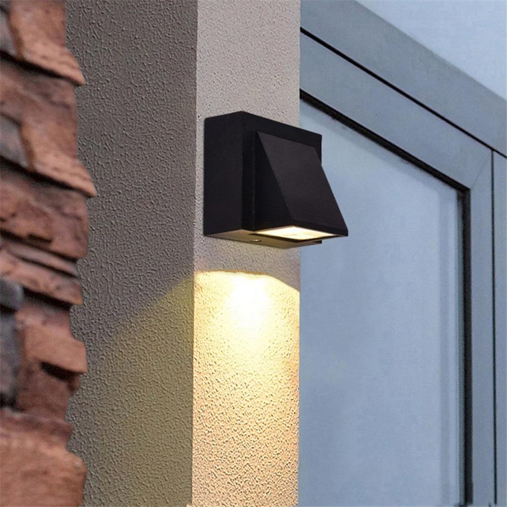 Nowoczesna lampa elewacyjna LED – geometryczny design