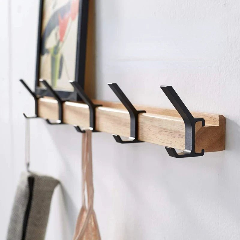 Wieszak ścienny na ubrania z drewna kauczukowego i aluminium – elastyczne rozwiązanie do przechowywania z 5 łatwymi do przenoszenia haczykami do przedpokoju i sypialni 2
