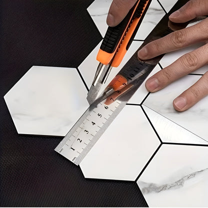 Aluminiowe panele heksagonalne – łatwy montaż bez wiercenia do każdego pomieszczenia