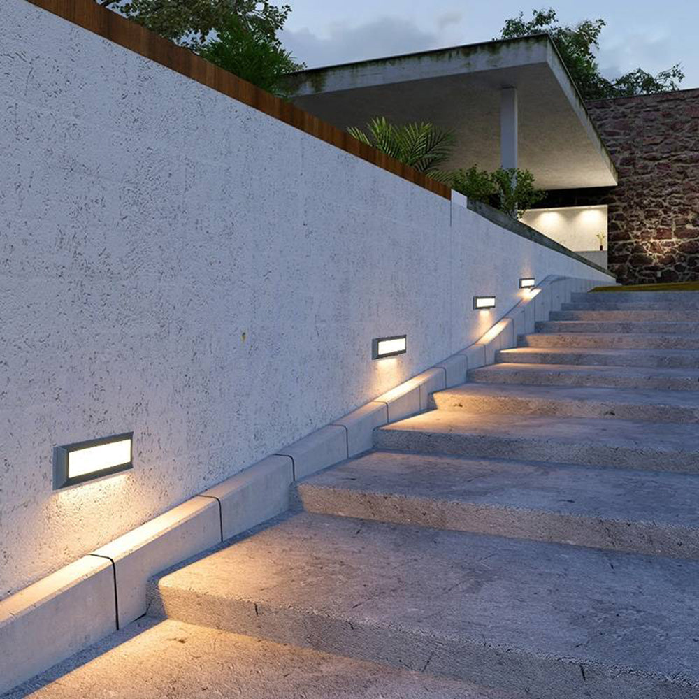 Kinkiet ścienny LED – elegancki design z boku