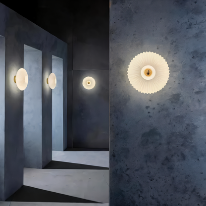 Kinkiet Ścienny LED Enchantaray w Stylu Nordic Bauhaus, Elegancki Falisty Design do Sypialni i Salonu 4