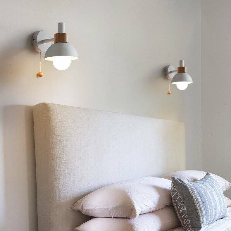 Kolorowa lampa ścienna z sferycznym kloszem – Nowoczesny design do salonu i sypialni 9