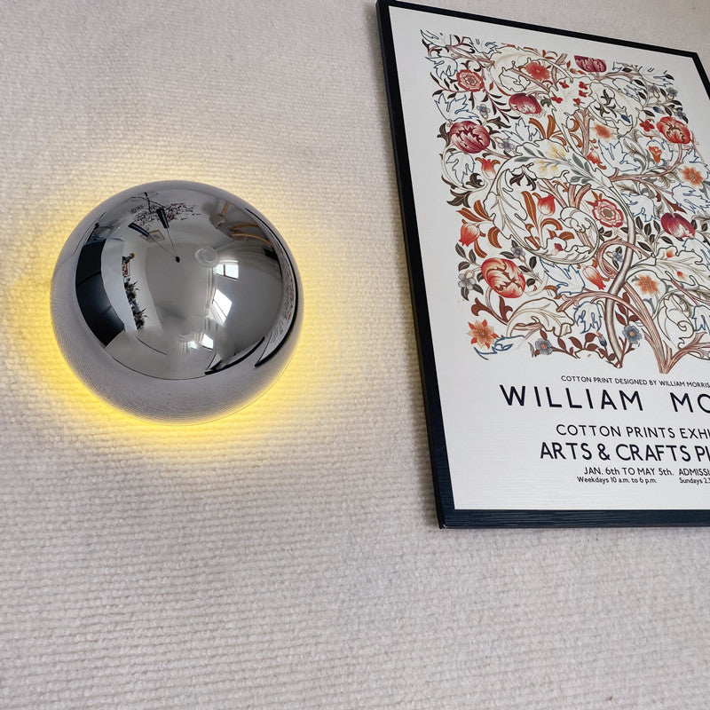 Lampa Ścienna Bauhaus z Rondej Szkła – Minimalistyczny Kinkiet Ścienny do Nowoczesnych Wnętrz z Ekologicznym Źródłem Światła 4