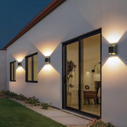 Lampa ścienna LED zamontowana na ścianie – efekt świetlny