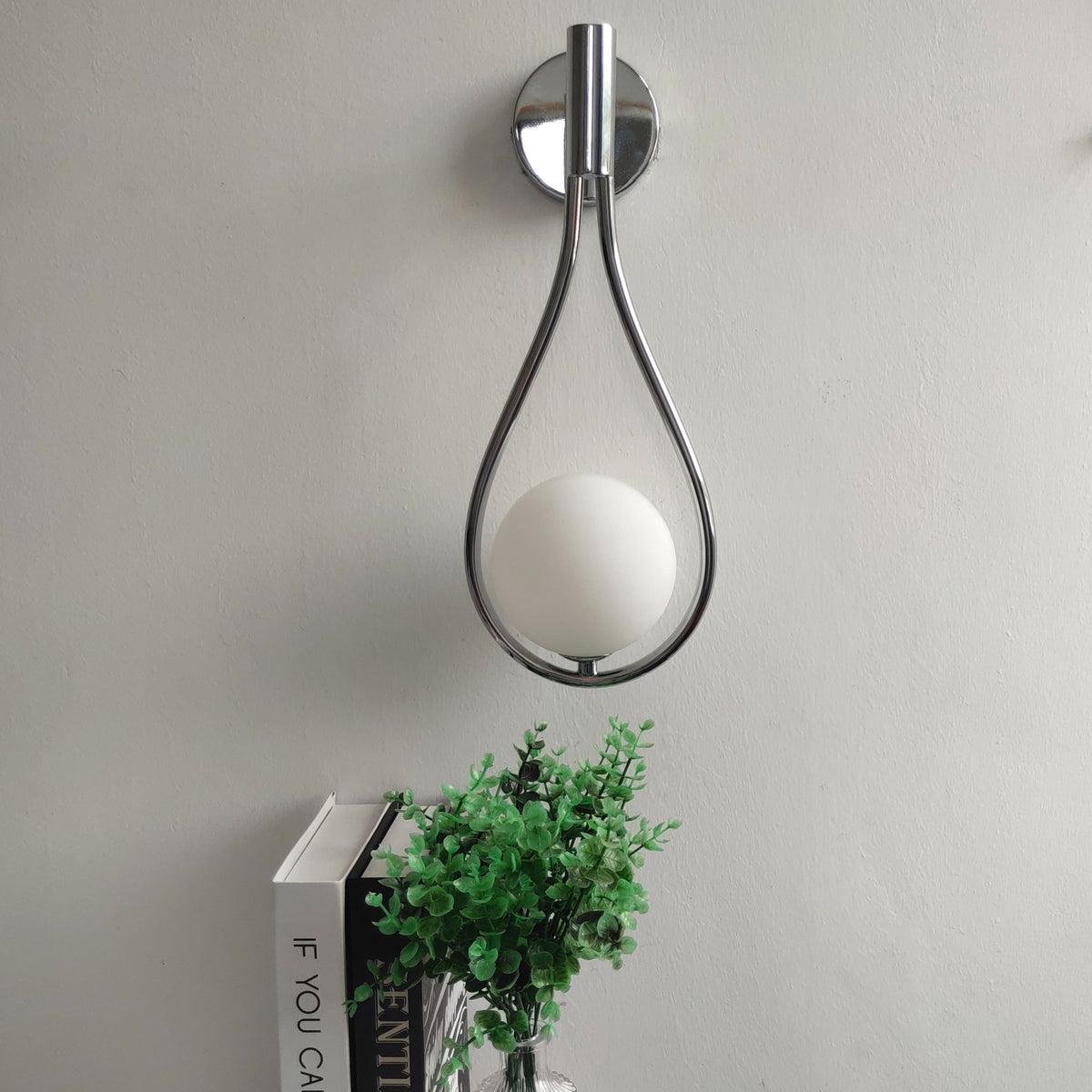 Nowoczesny Kinkiet Ścienny Lampa na Ścianę w Stylu Nordyckim – Czarny i Złoty Metalowy Kinkiet do Sypialni i Salonu 2