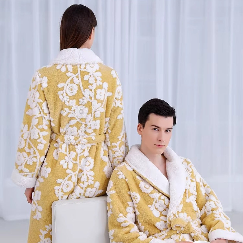 Elegancki szlafrok domowy z żakardowym wzorem zbliżenie